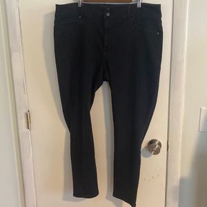 Black Skinny Jeans w/ Black Button Details